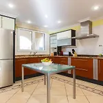 Haus Mit Privatem Pool- Garten Und Privatem Park By Interhome * دينايا