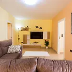 Haus Mit Privatem Pool- Garten Und Privatem Park By Interhome دينايا
