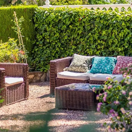 Haus Mit Privatem Pool- Garten Und Privatem Parkplatz By Interhome Сasa de vacaciones Dénia