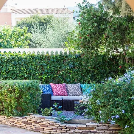 Haus Mit Privatem Pool- Garten Und Privatem Parkplatz By Interhome