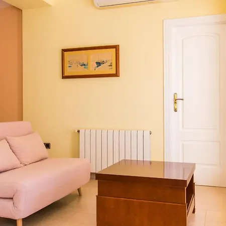 Casa vacanze Haus Mit Privatem Pool- Garten Und Privatem Park By Interhome Dénia