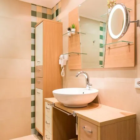 Casa vacanze Haus Mit Privatem Pool- Garten Und Privatem Park By Interhome Dénia
