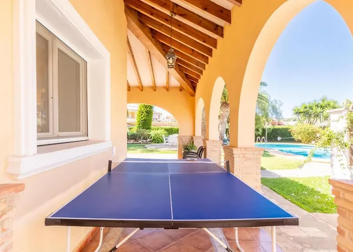 Haus Mit Privatem Pool- Garten Und Privatem Parkplatz By Interhome Сasa de vacaciones Dénia