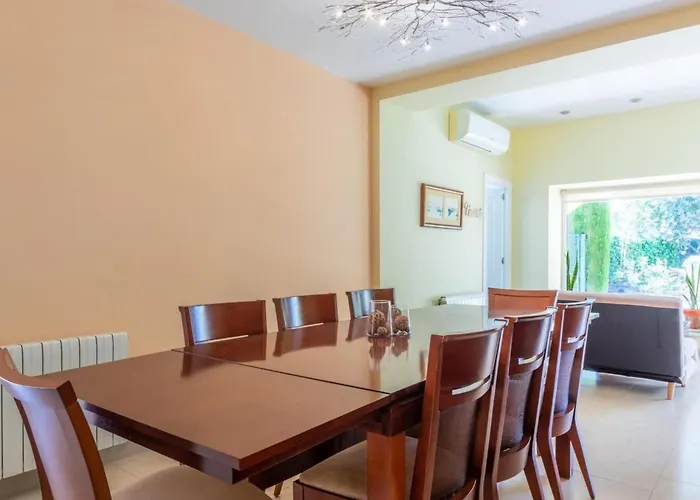 Haus Mit Privatem Pool- Garten Und Privatem Parkplatz By Interhome Tatil Evi Denia