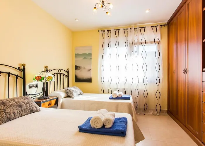 Haus Mit Privatem Pool- Garten Und Privatem Parkplatz By Interhome