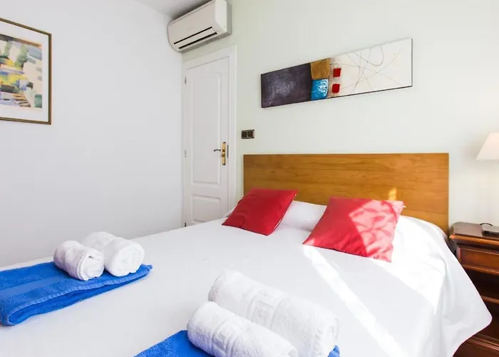 Haus Mit Privatem Pool- Garten Und Privatem Parkplatz By Interhome *